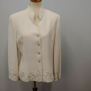 Vtg Winter White Women's Suit Embroidery 16